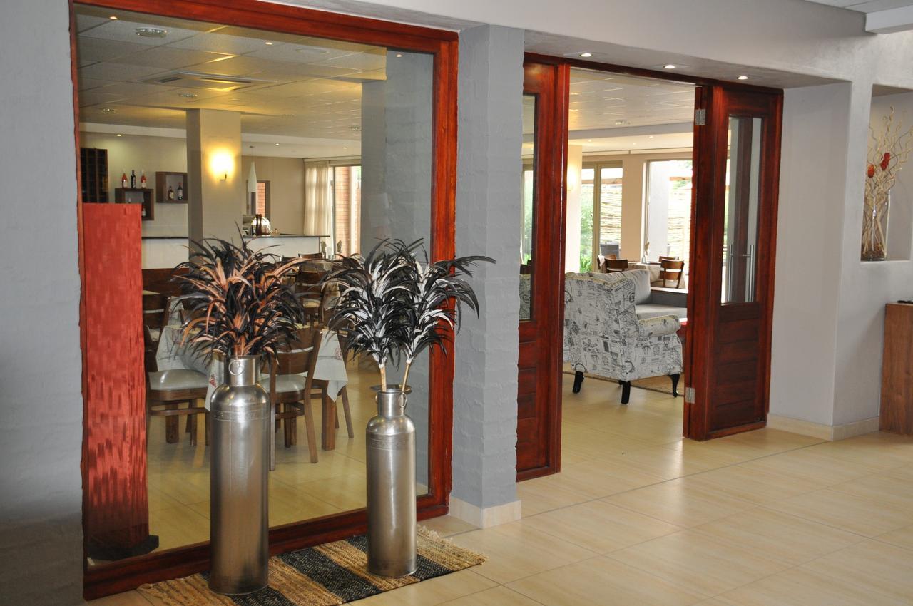 Merchant Business Class Hotel Henley on Klip Extérieur photo